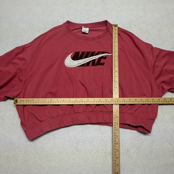 Nike Cropped Sweatshirt Big Logo Center Swoosh Fleece Pullover Red Pink Women XL - Picture 8 of 13